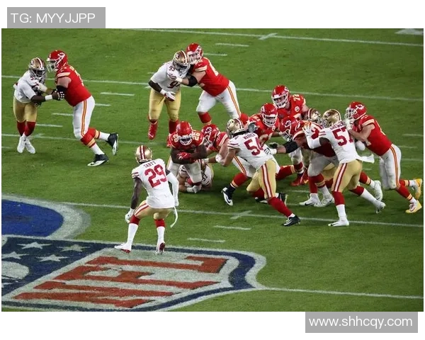 足球明星之间的友谊真相揭晓他们是如何相互支持与竞争的